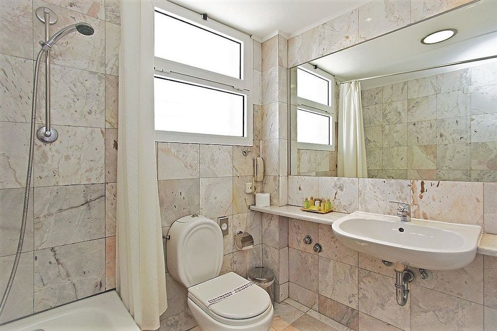 Congo Palace Hotel Junior Suite 4