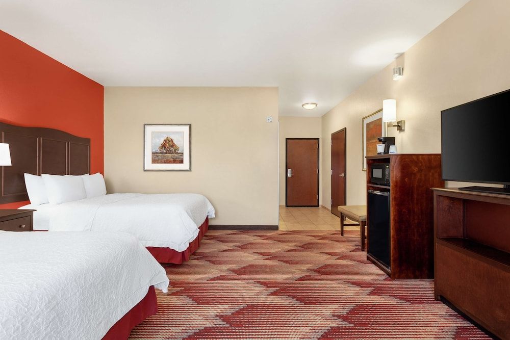 Two Queen Beds, Non-Smoking, Accessible