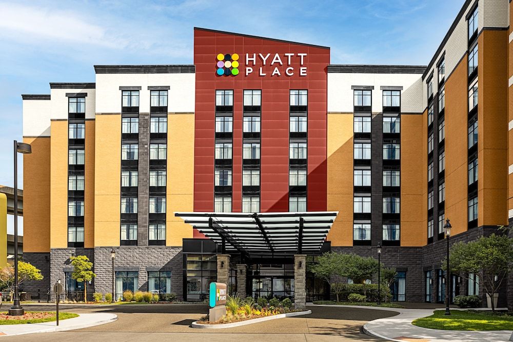 undefined Hyatt Place Pittsburgh-North Shore 3