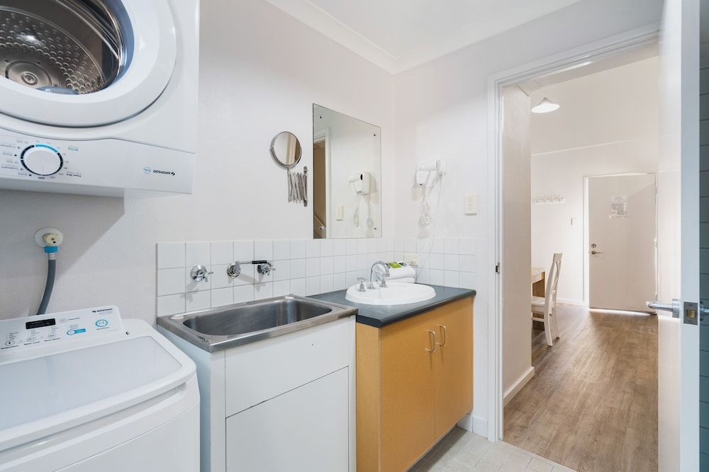 Amalfi Resort Premier Villa, 3 Bedrooms, Garden View, Courtyard Area 8