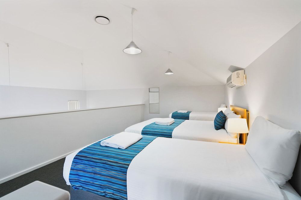 Amalfi Resort Deluxe Villa, 2 Bedrooms, Patio, Garden View 3