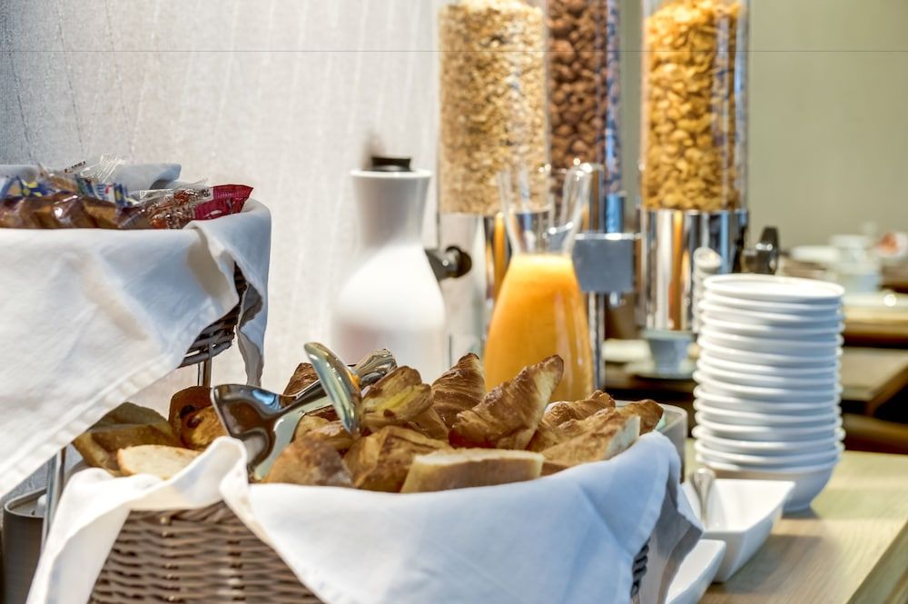 undefined Hotel Passy Eiffel 7