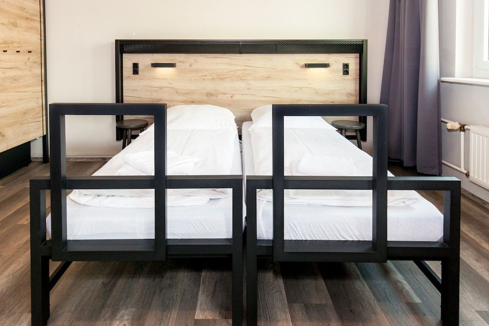 a&o Berlin Hauptbahnhof Twin Room 2