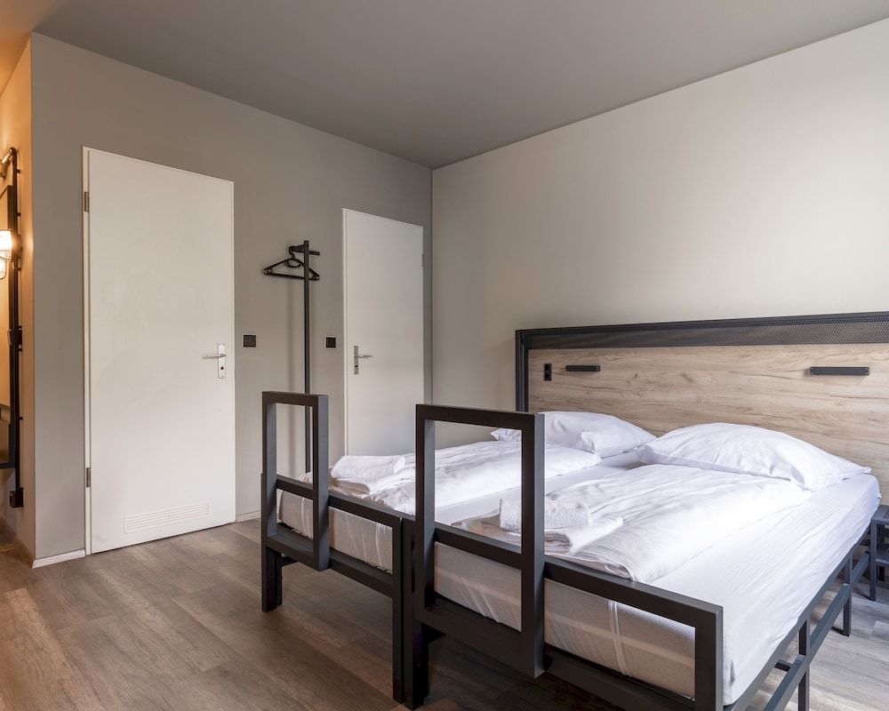 a&o Berlin Hauptbahnhof Twin Room 8