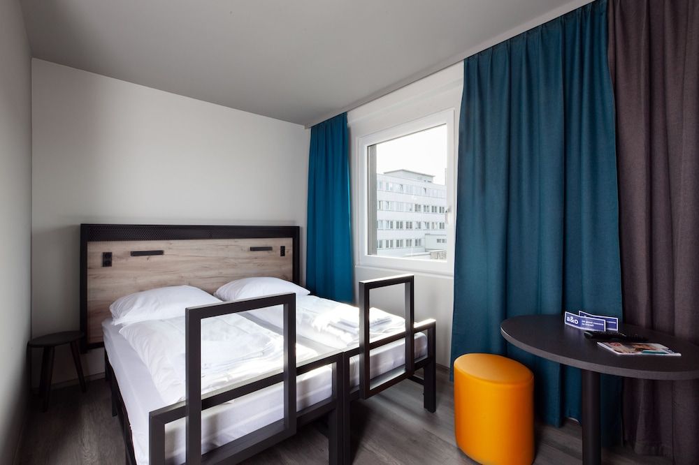 a&o Berlin Hauptbahnhof Twin Room 5