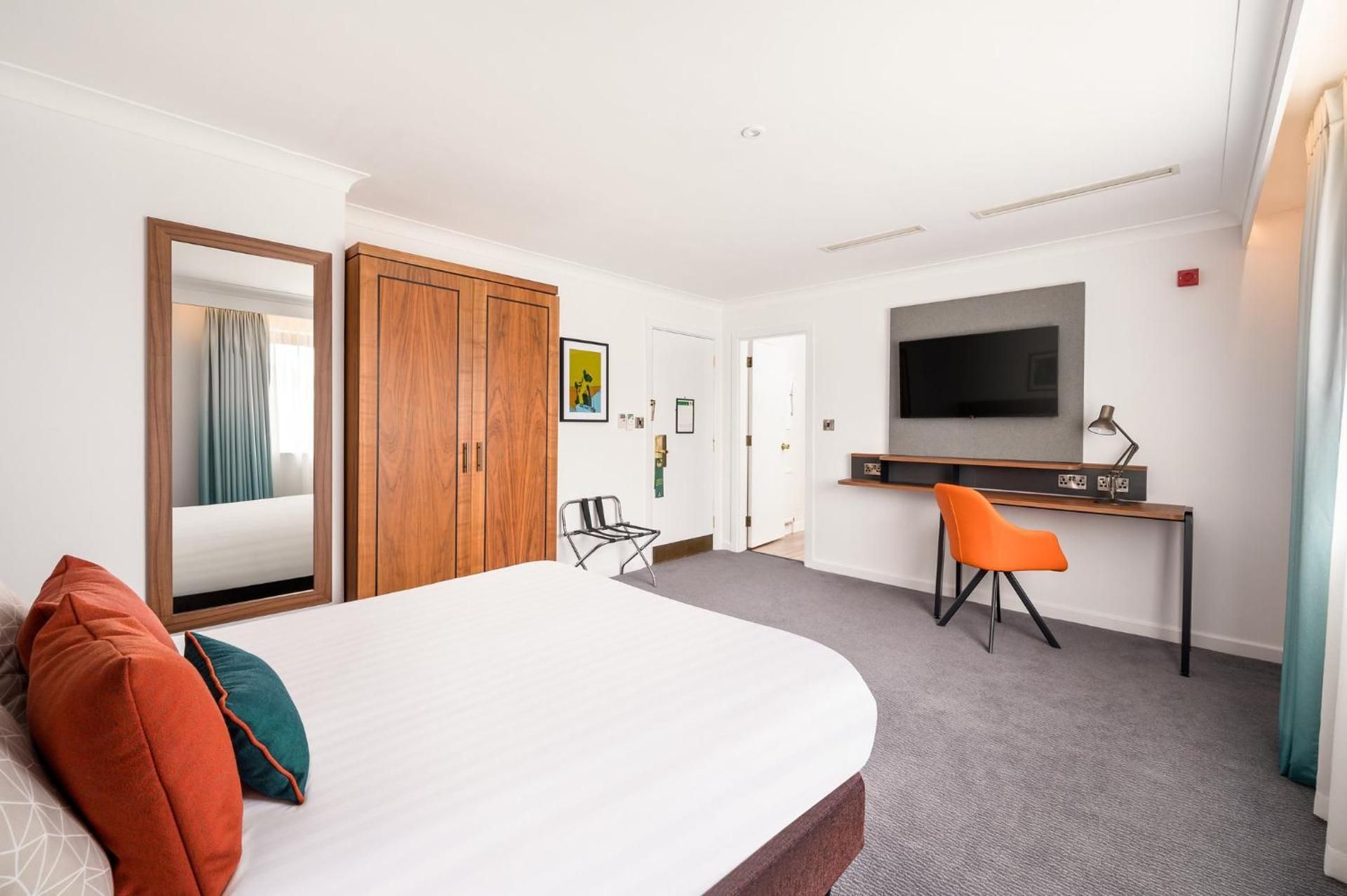 Feature Suite