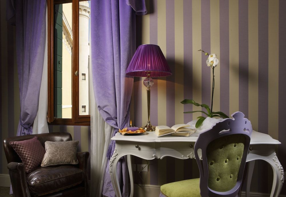 Ad Place Suite, Canal View 5