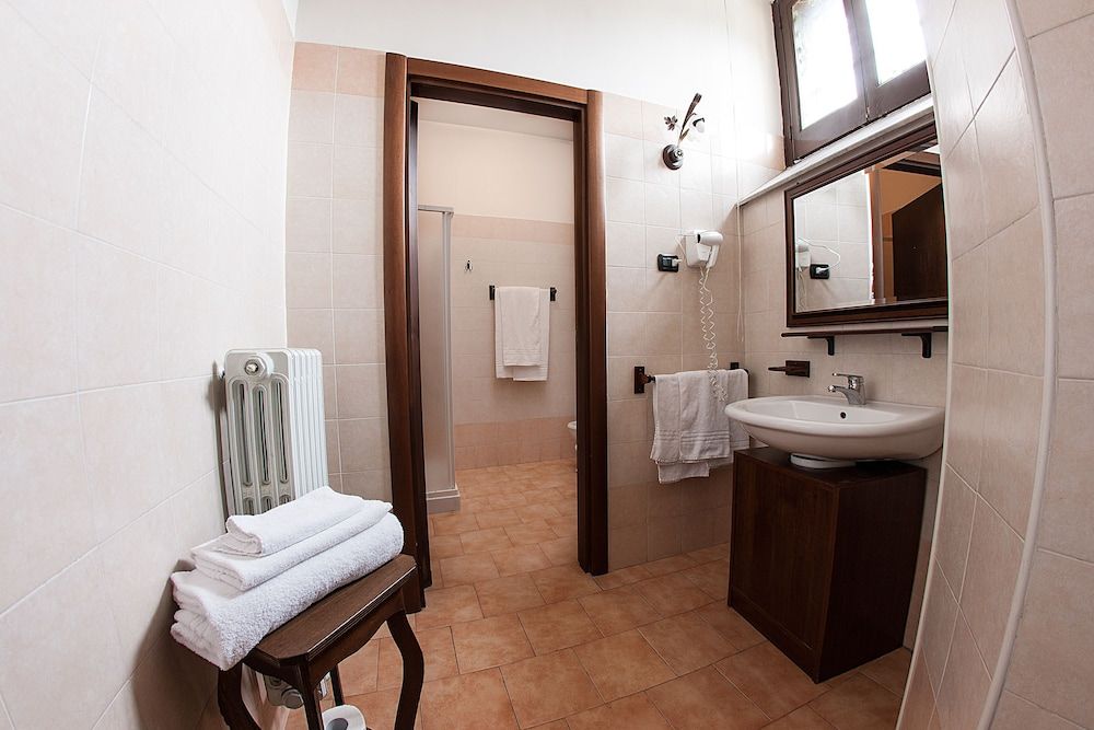Grand Hotel Capodimonte Classic Double Room 4
