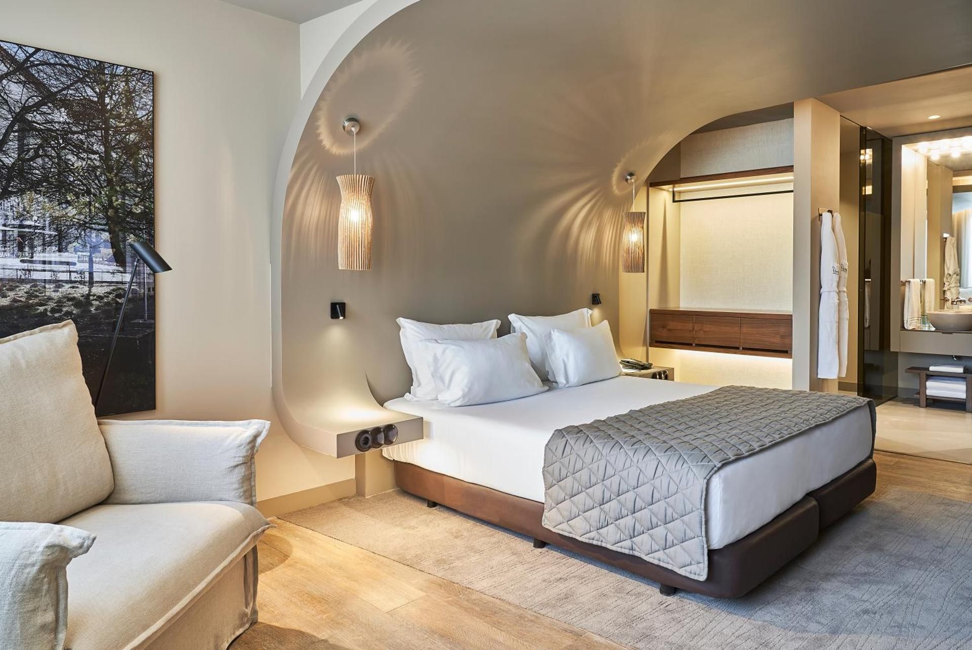 Audience Room for 2 Adults