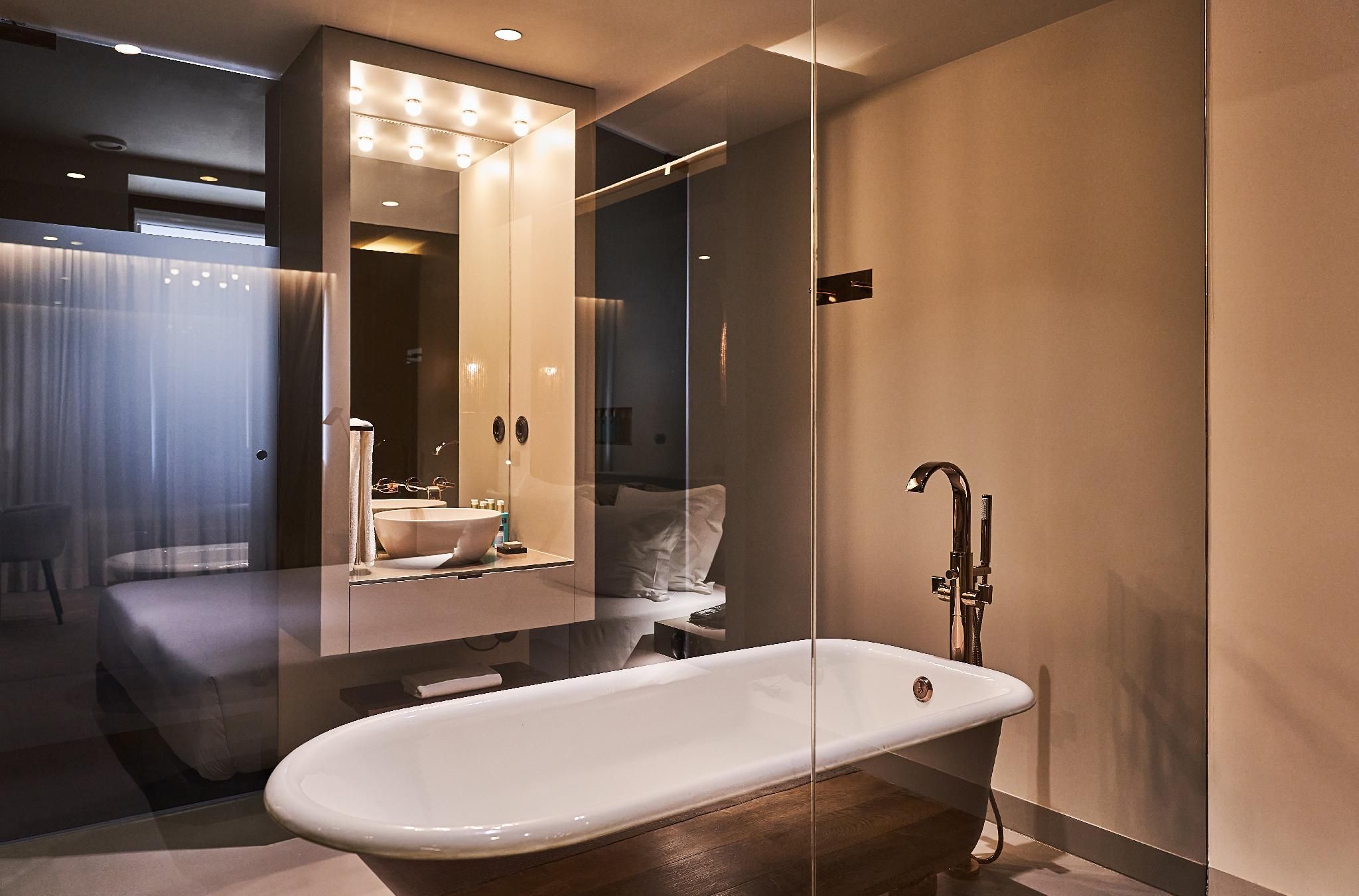 Junior Suite for 1 Adult