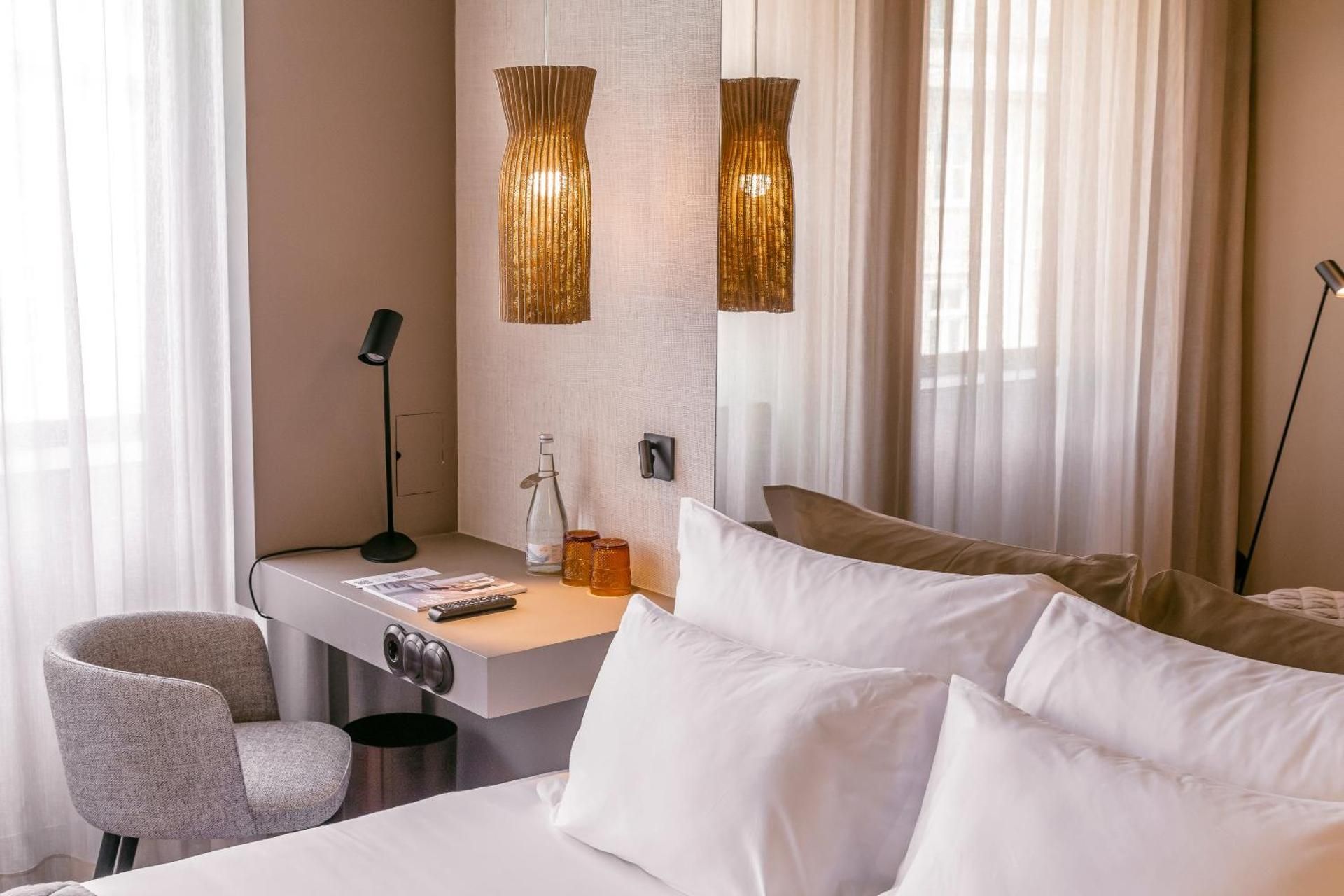 Gallery Room for 2 Adults