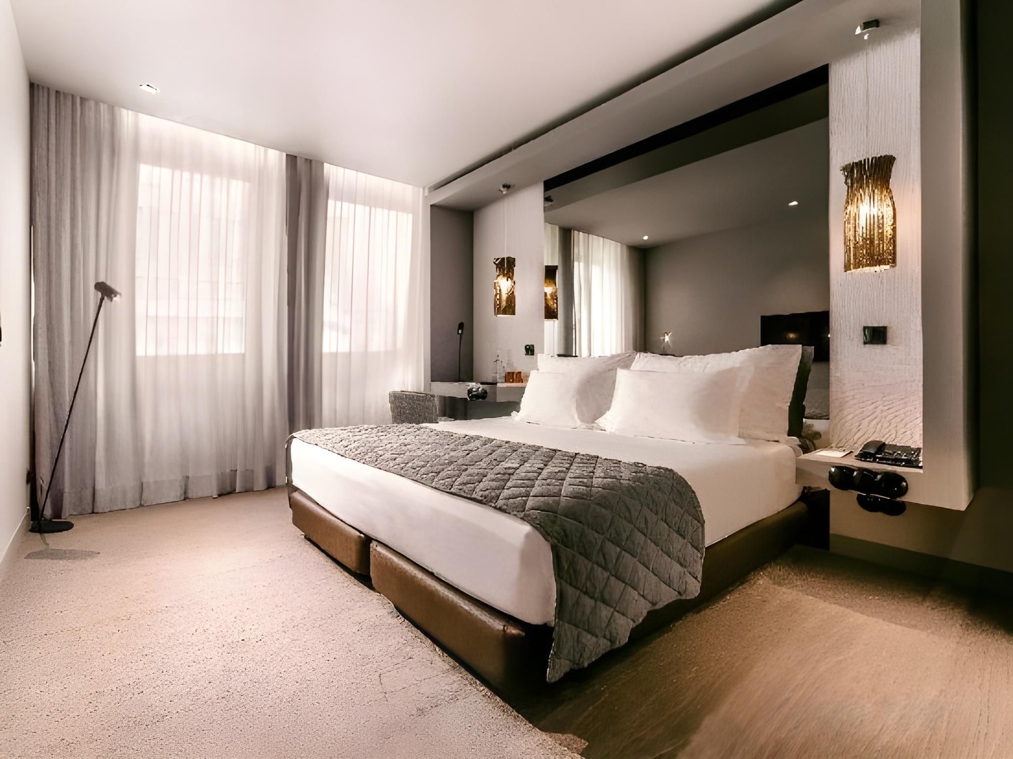 Audience Room for 2 Adults