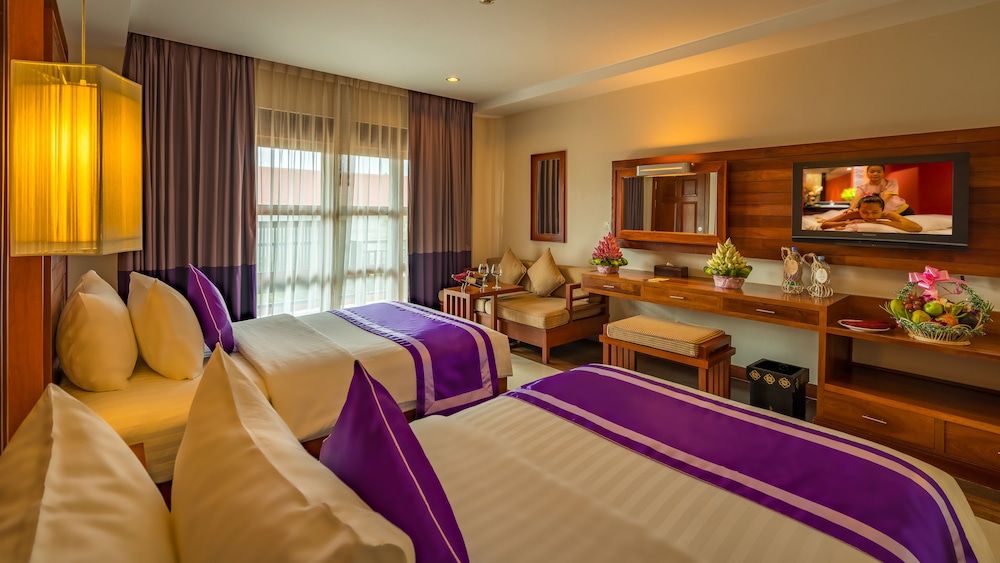 Angkor Miracle Resort & Spa Deluxe City View 2