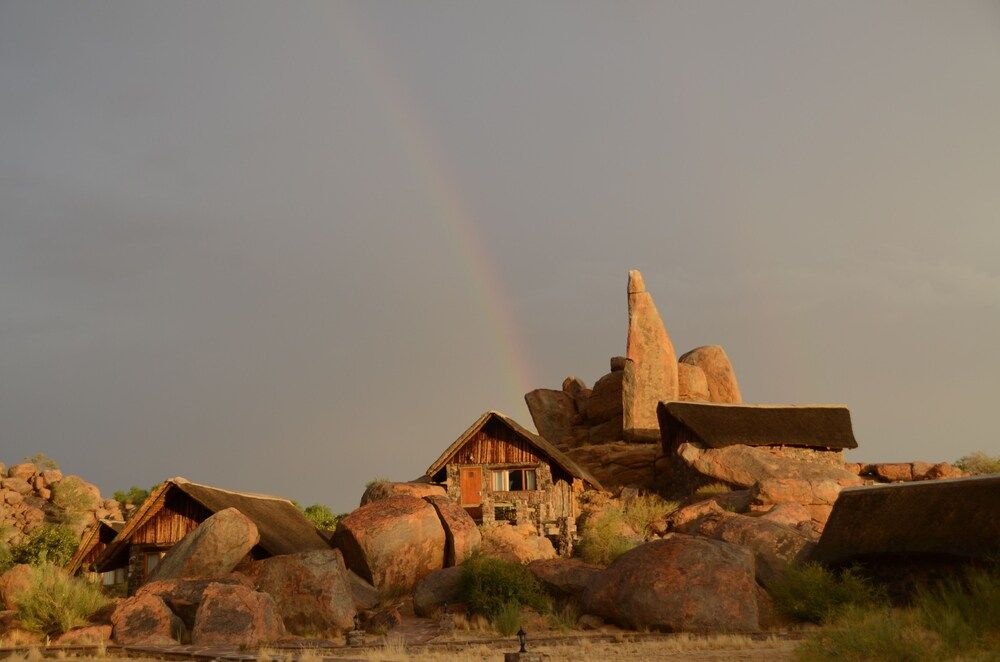 Canyon Lodge Family Room 14