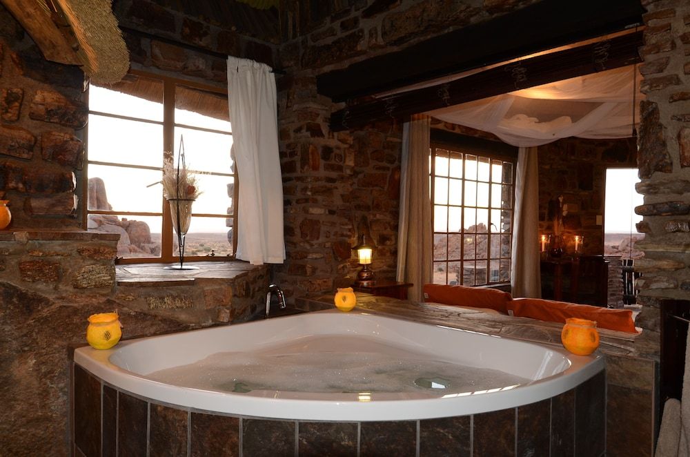 Canyon Lodge Family Room 21