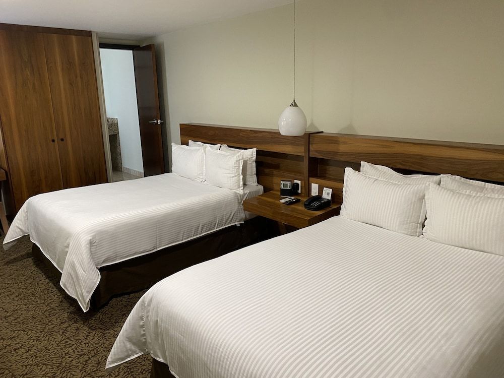 Suite, 2 Double Beds, Non Smoking