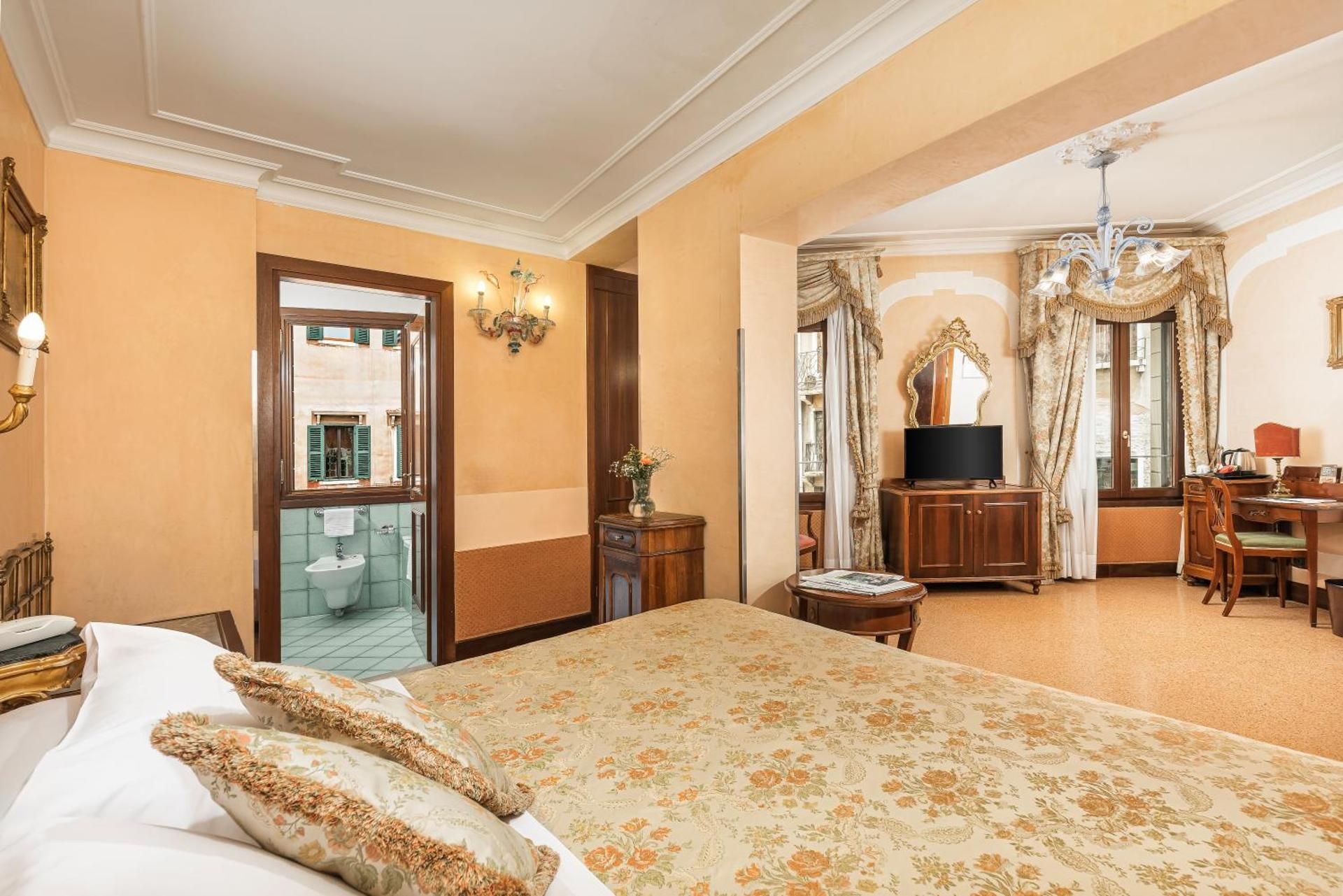 undefined Hotel San Moisè 7