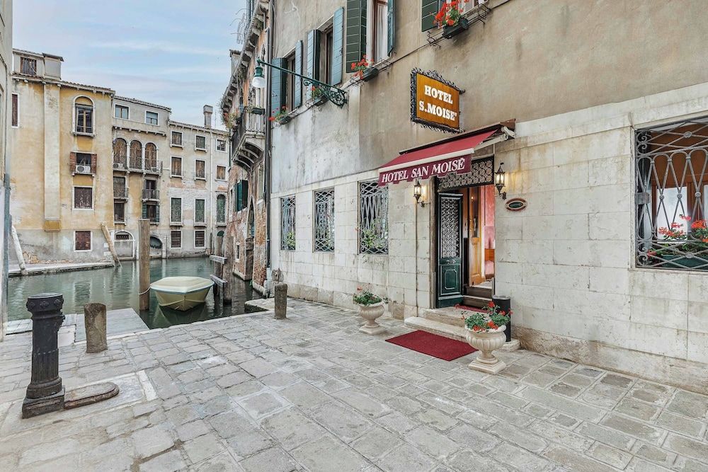 undefined Hotel San Moisè