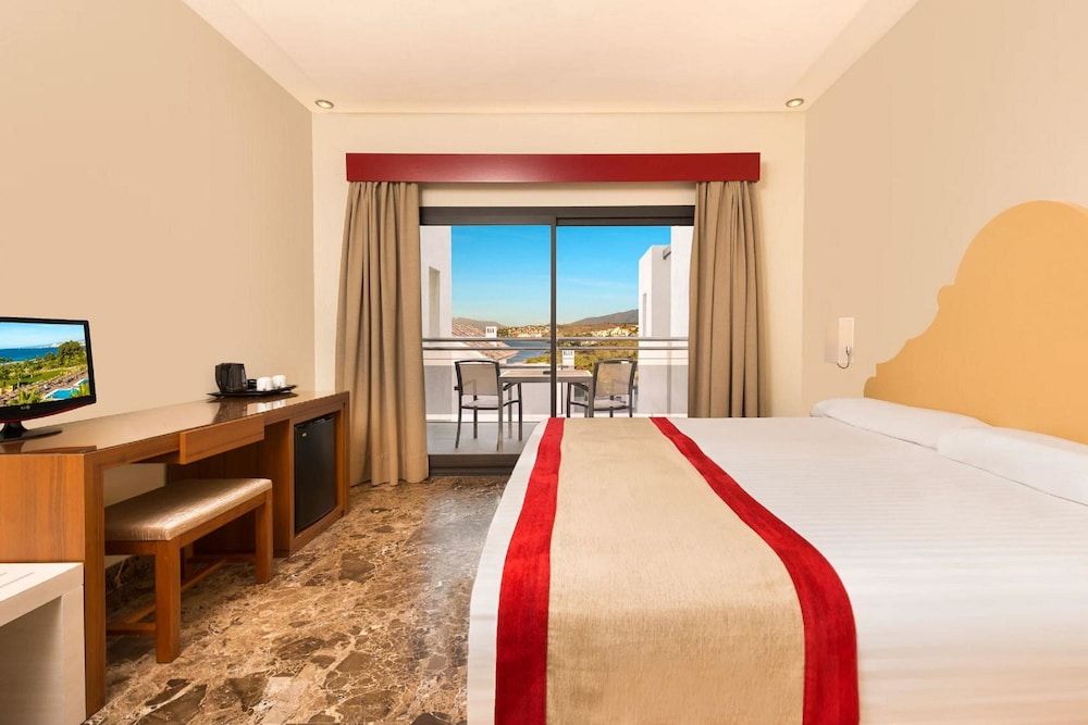 Deluxe Room, Terrace, Sea View (2 adults + 1 child)