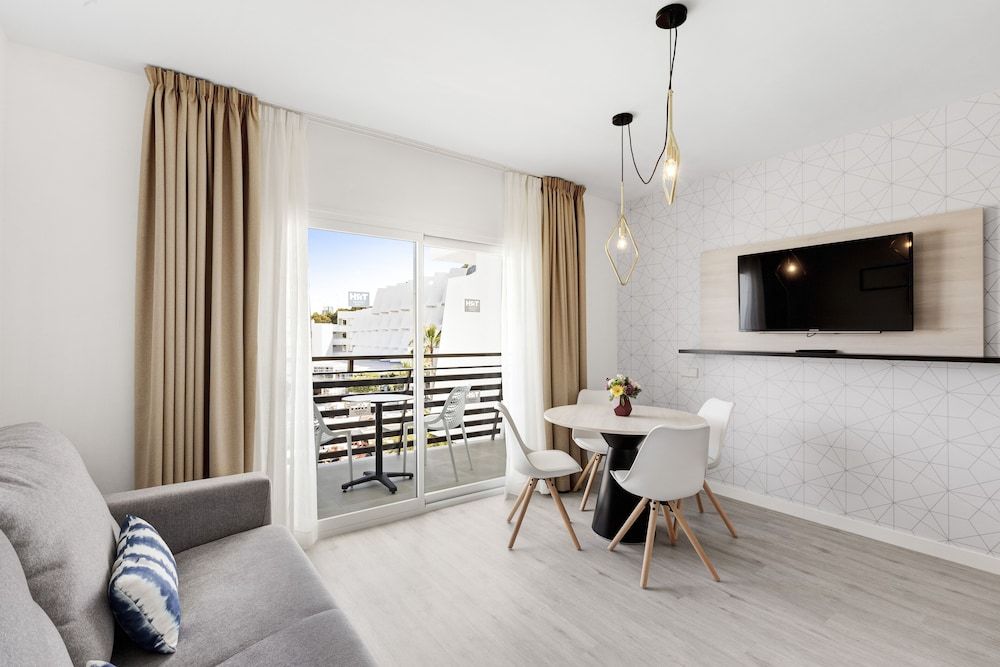 Suite (2 adultos y 2 niños)