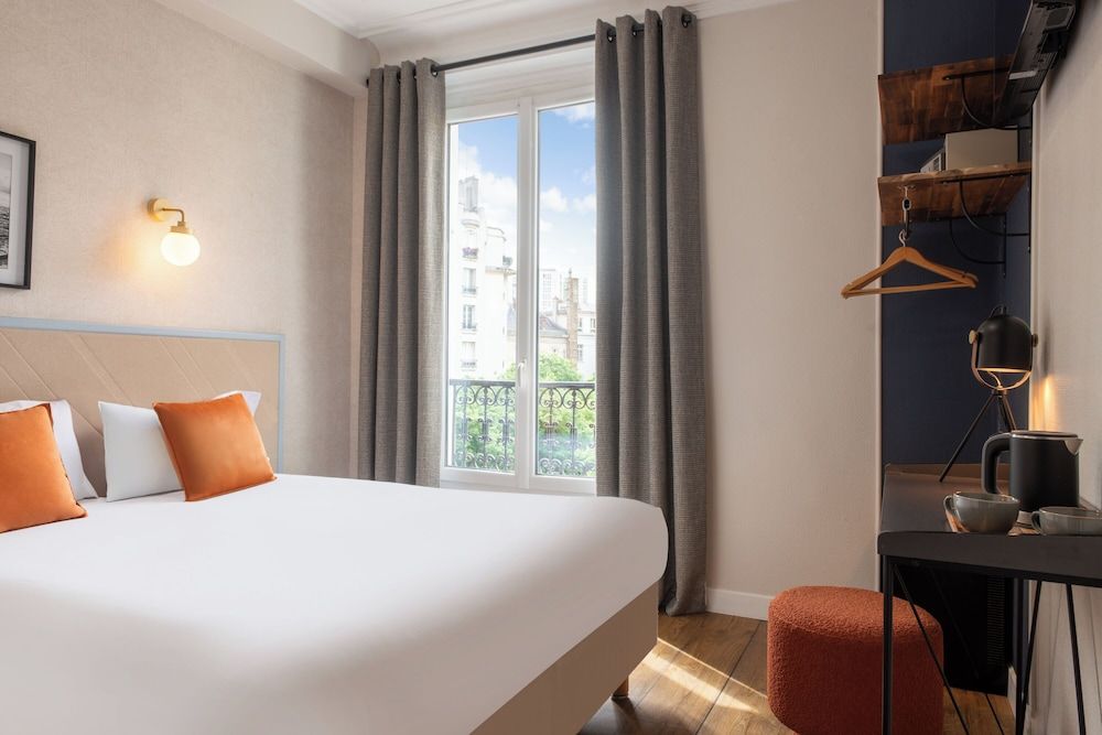 Hôtel Coypel by Magna Arbor Classic Double Room 4