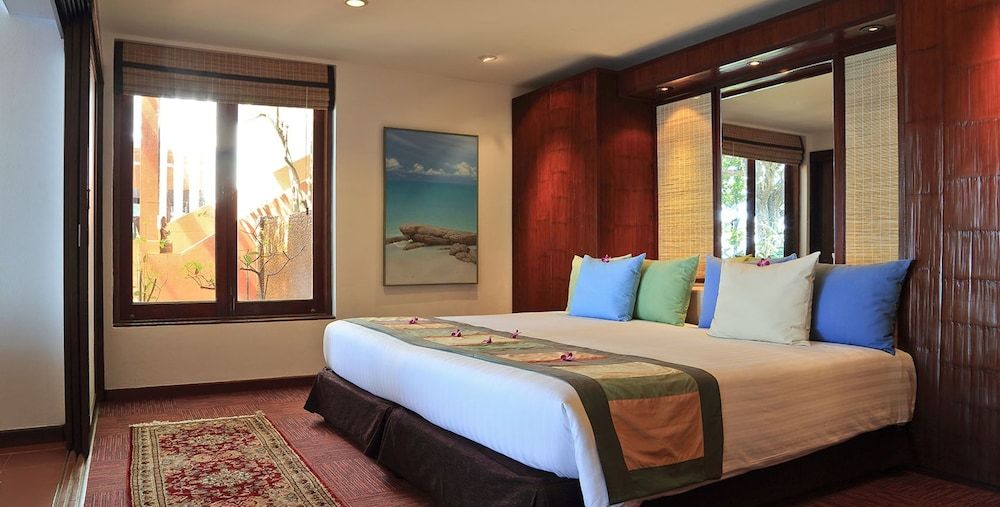 Mom Tri's Villa Royale Ocean Wing Suite (Adult Only)