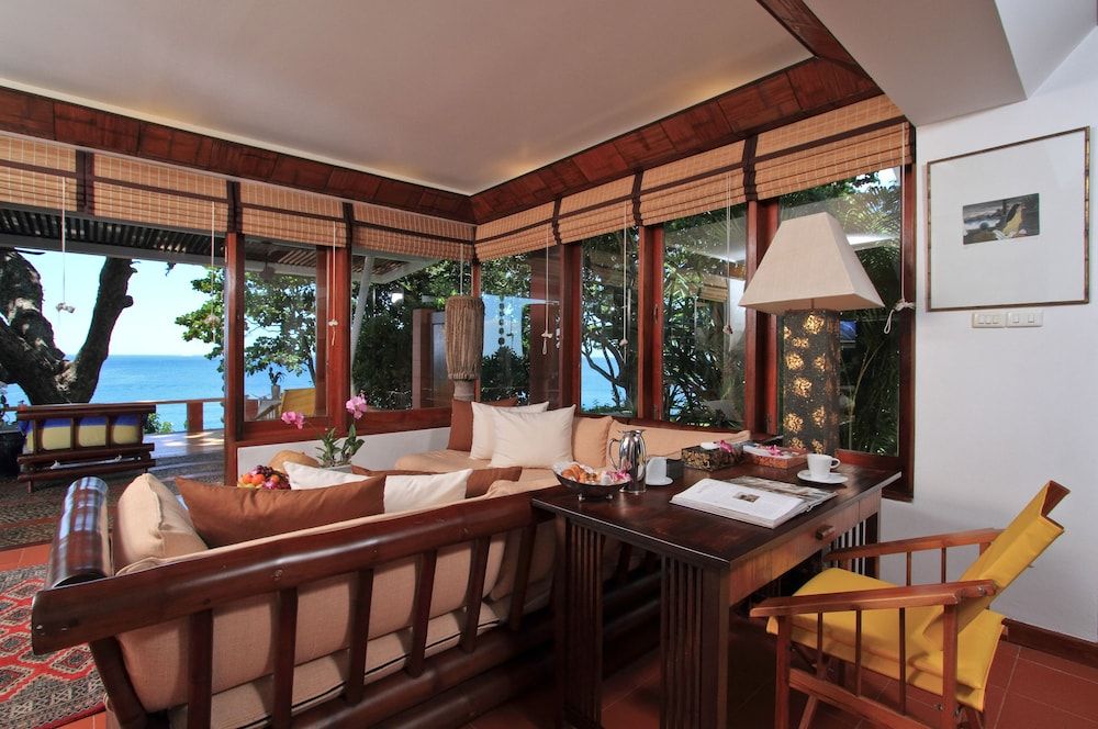 Mom Tri's Villa Royale Ocean Wing Suite (Adult Only) 2