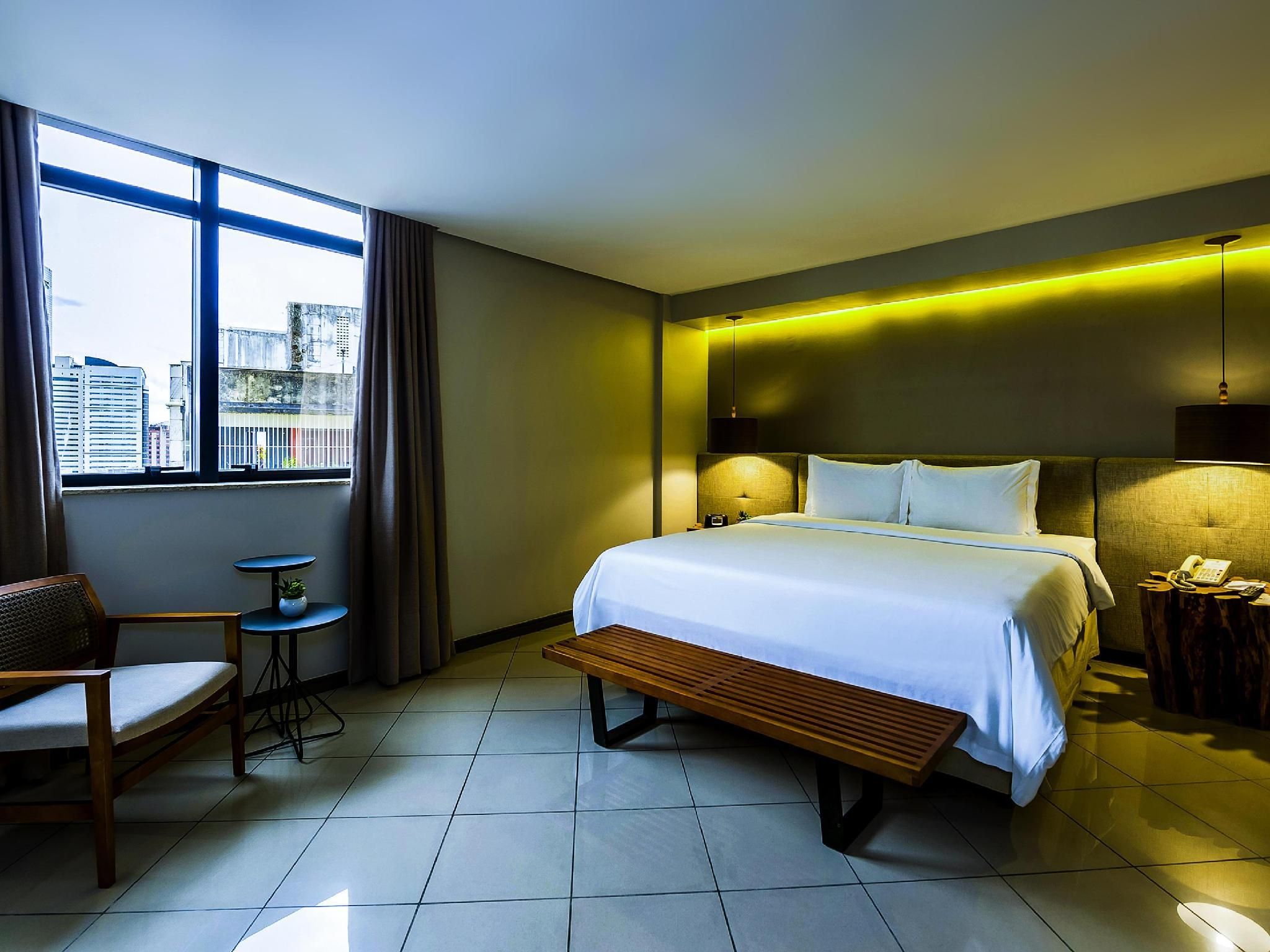 Suite 1 King bed E
