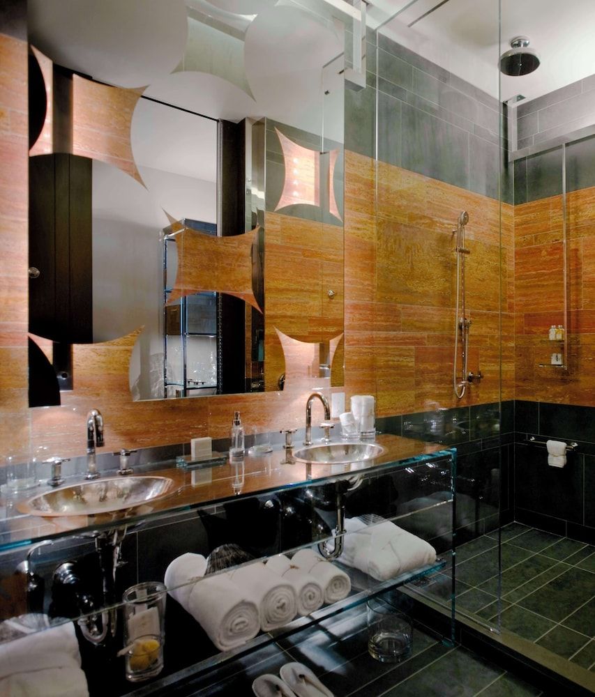 ANDAZ 5TH AVENUE, BY HYATT Room, 1 King Bed, Accessible (Shower) 8