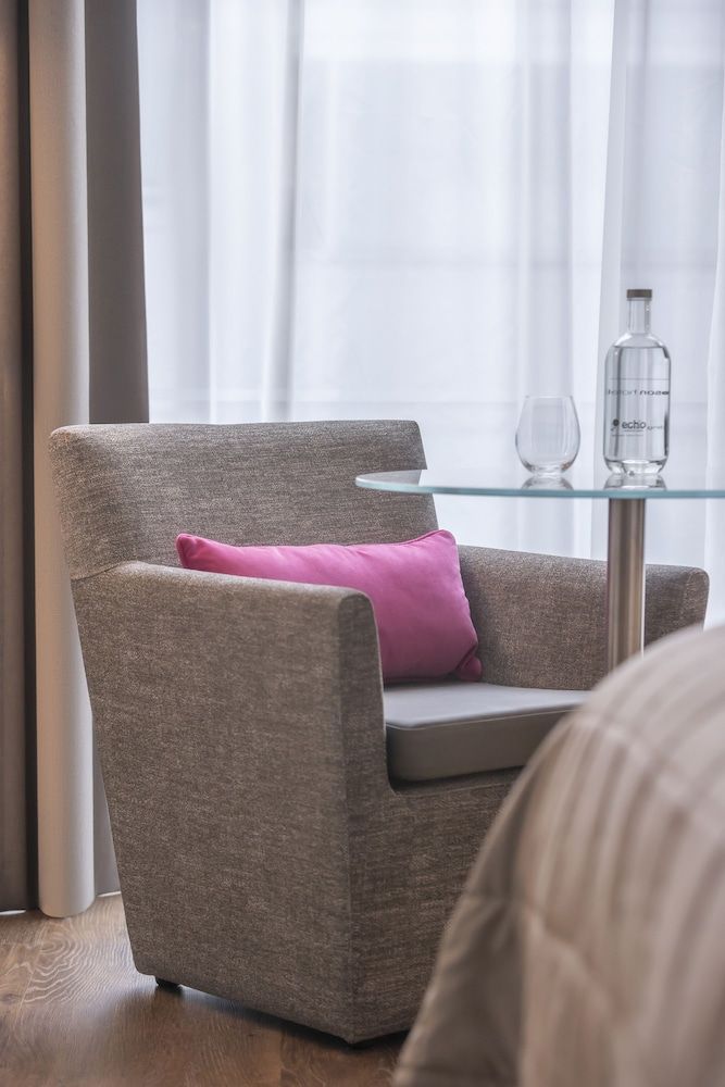 undefined The Gibson Hotel 10