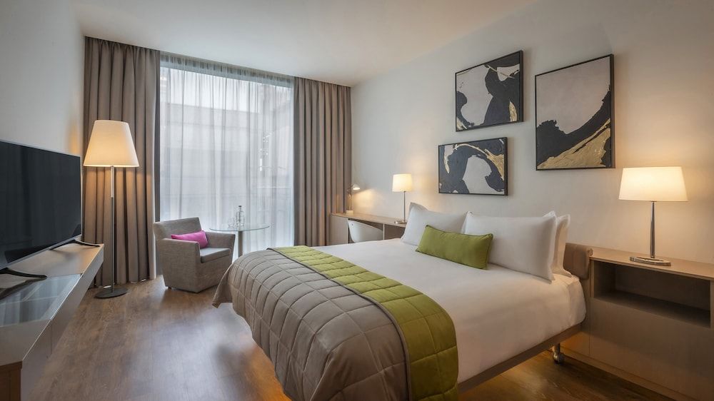 undefined The Gibson Hotel 2