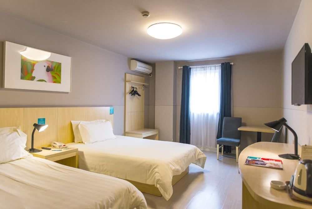 Business Twin Room (A)