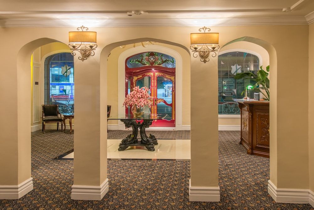 undefined Hollywood Historic Hotel 3
