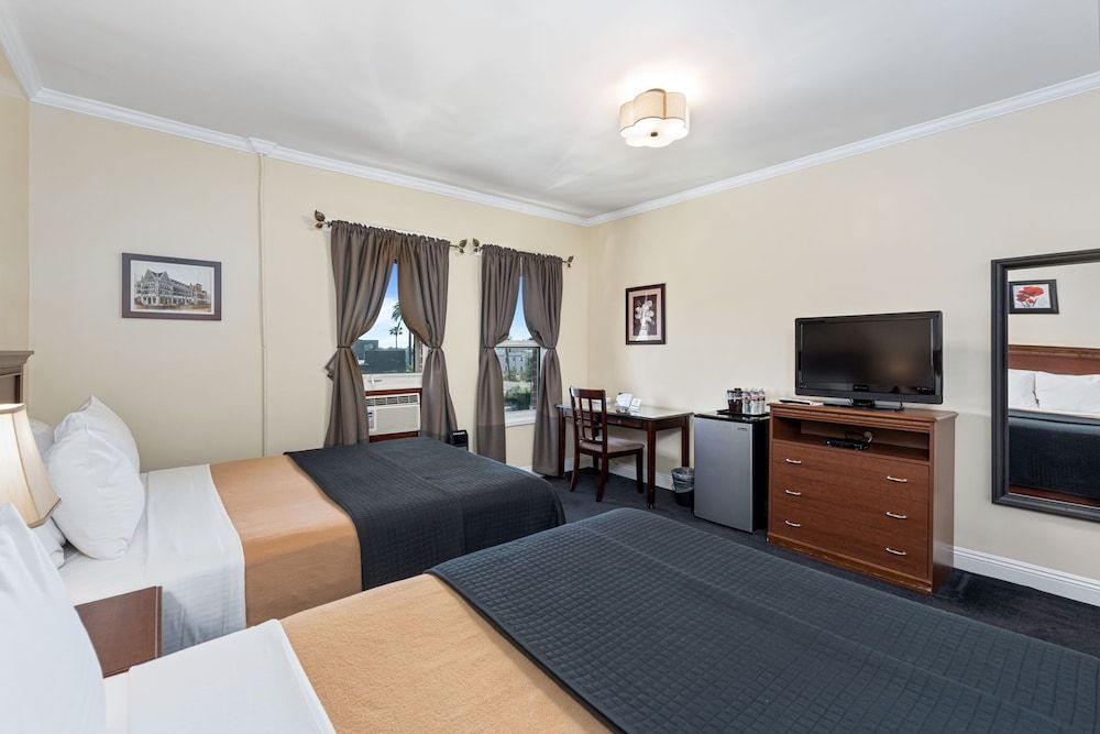 Deluxe Room, 2 Queen Beds
