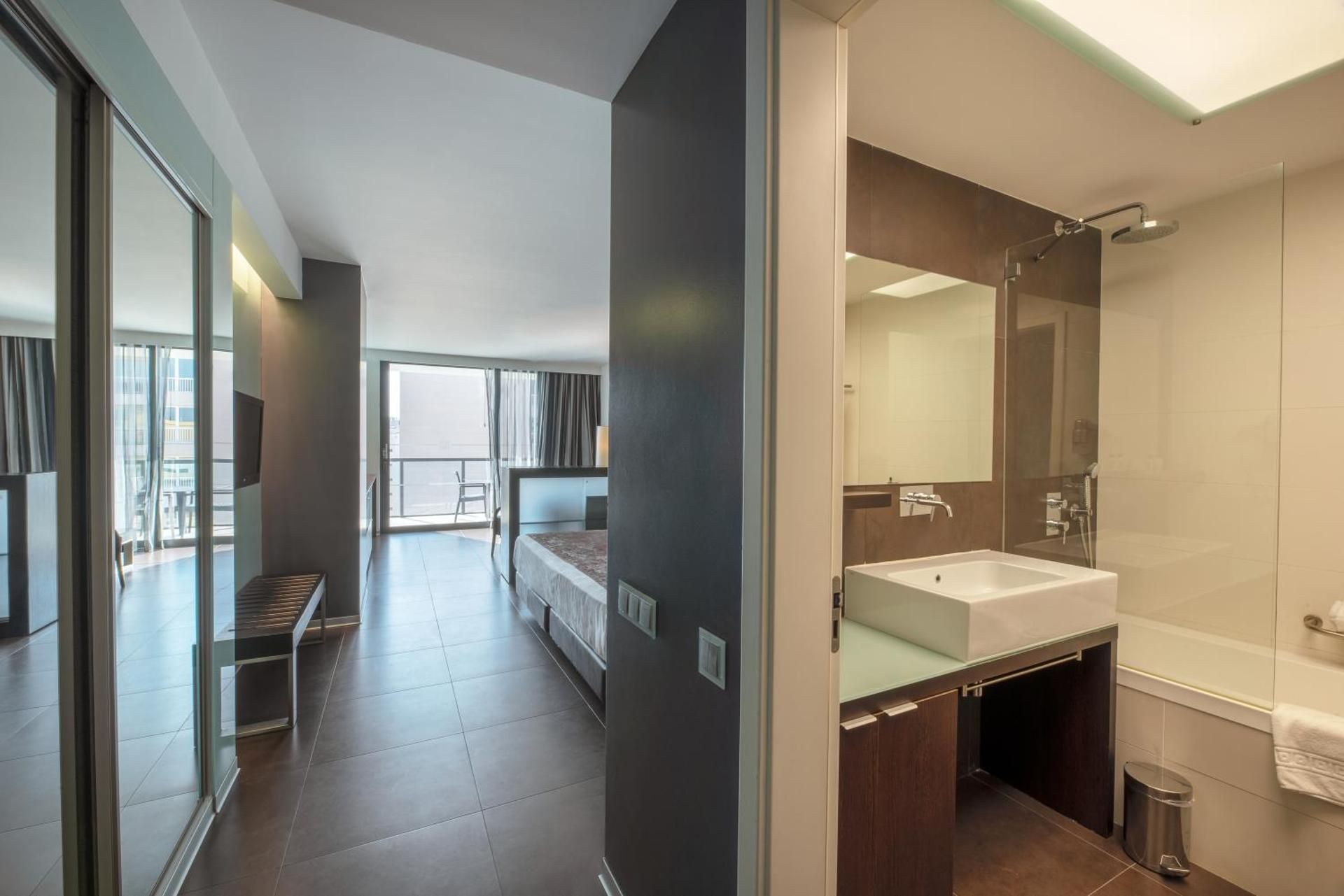 Classic Suite with City View (3 Adults)