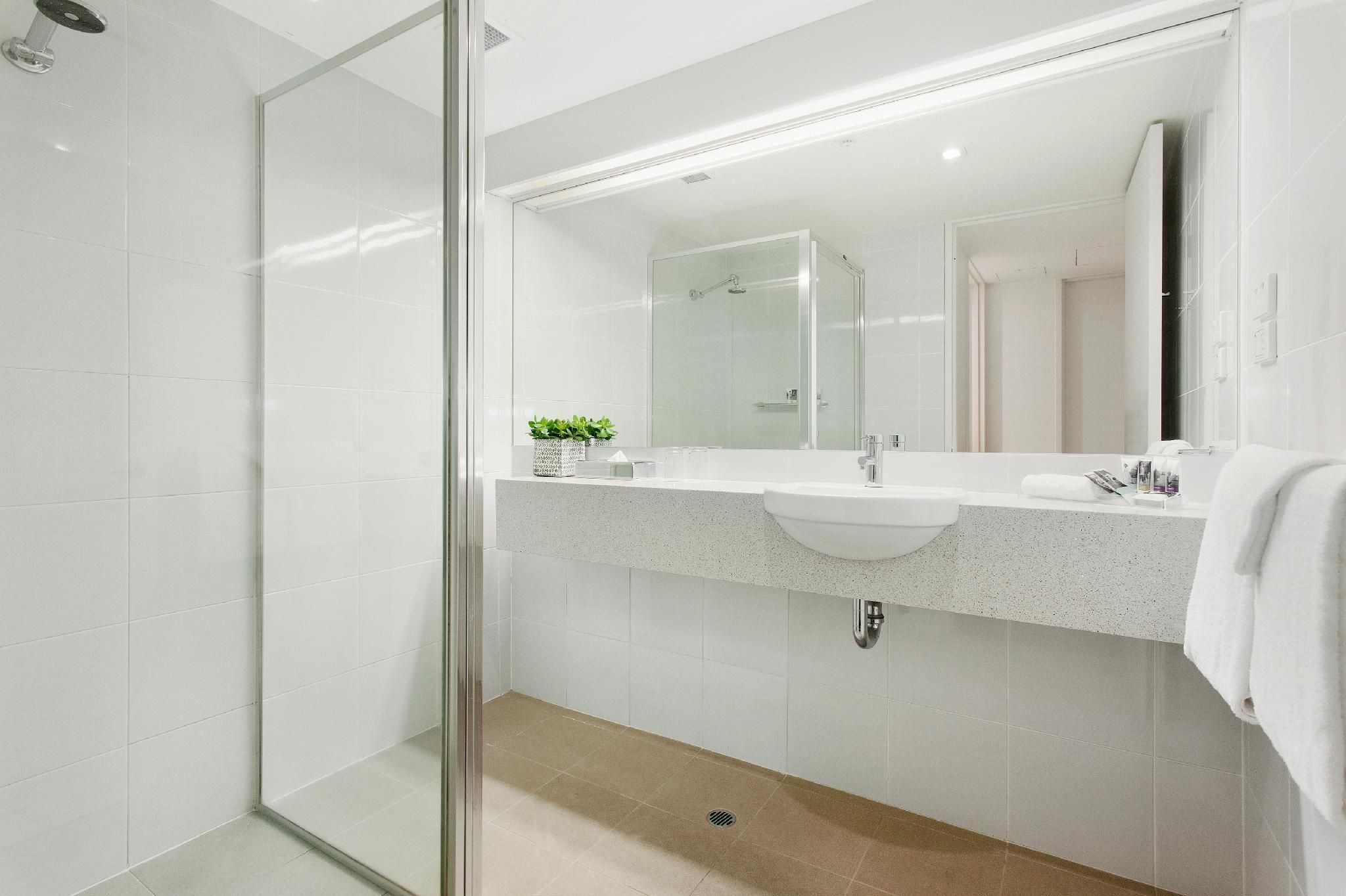 undefined Mercure Melbourne Albert Park 10