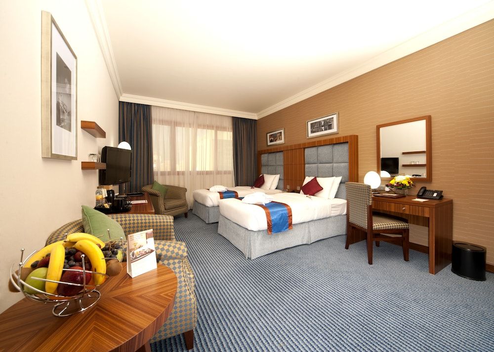 undefined City Seasons Al Hamra Hotel 3