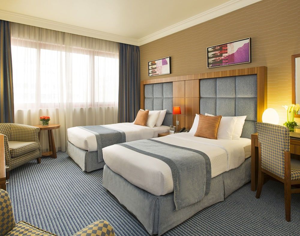 undefined City Seasons Al Hamra Hotel 2