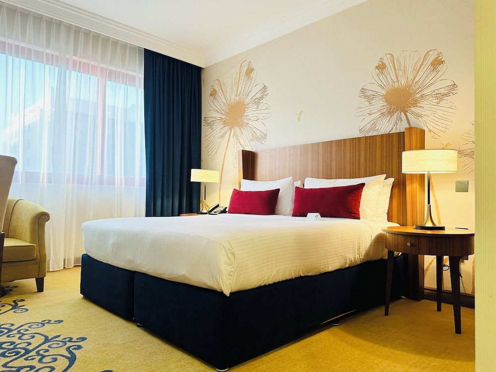 undefined City Seasons Al Hamra Hotel 2