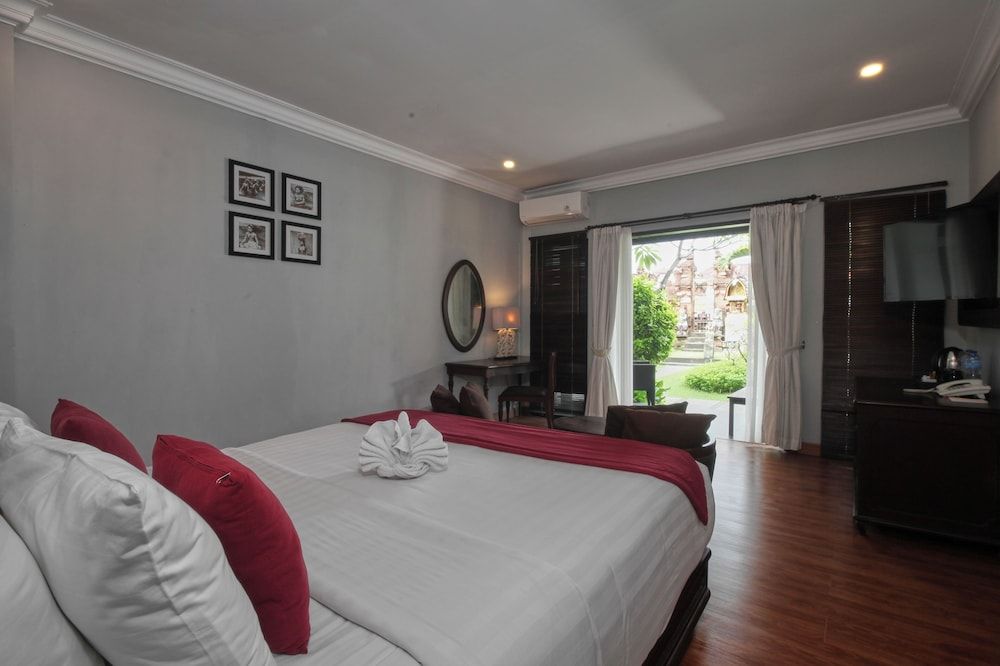 The Lokha Legian Resort & Spa Super Deluxe Double, Pool Access 4