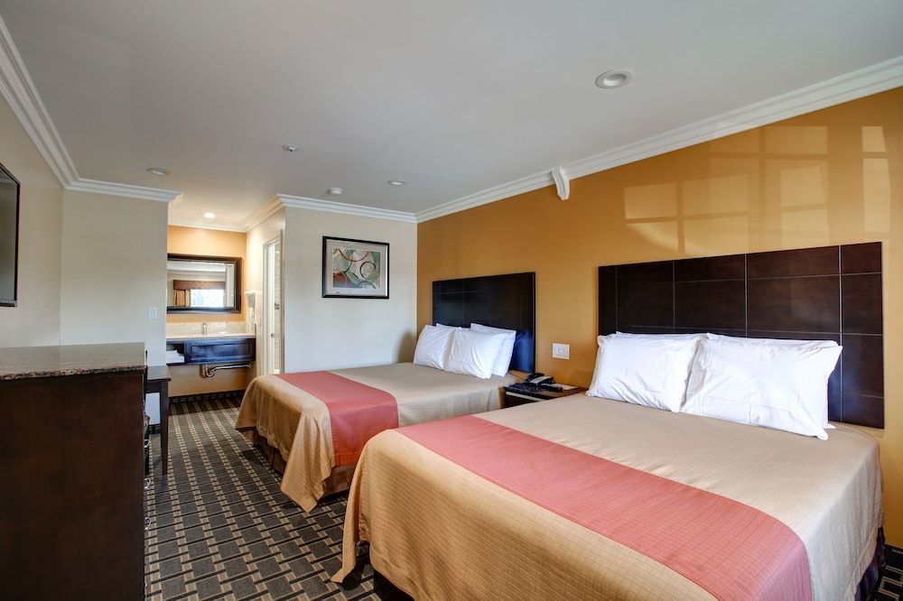 Deluxe Double Room, 2 Queen Beds, Non Smoking