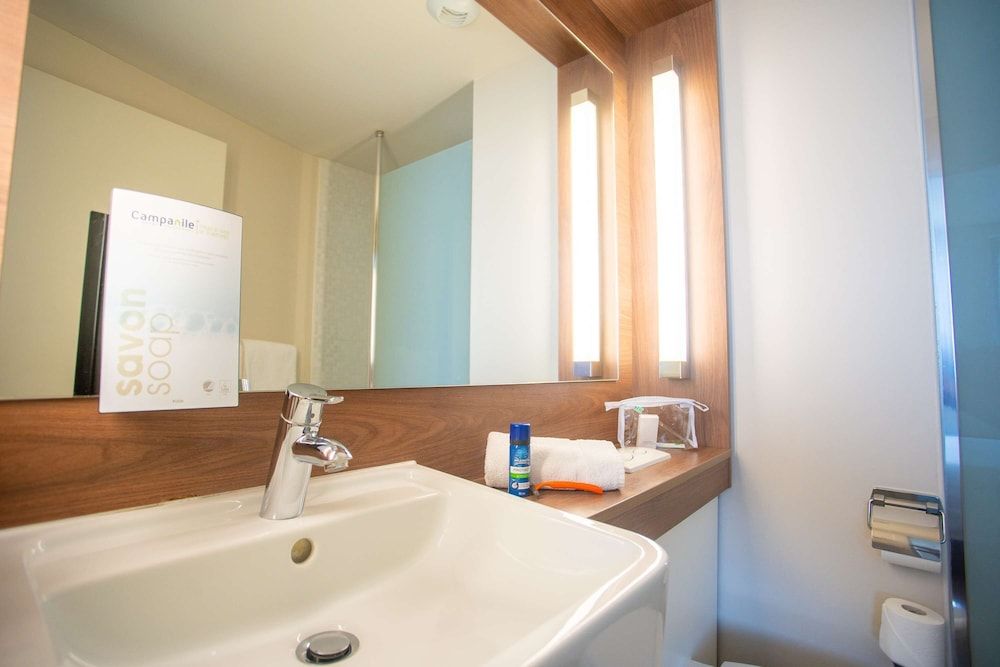 Campanile Carcassonne Est La Cite Standard Room, 2 Twin Beds 6