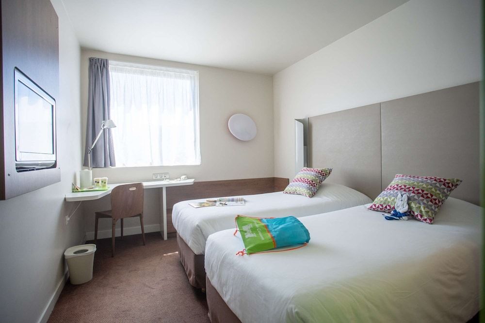 Campanile Carcassonne Est La Cite Standard Room, 2 Twin Beds 3