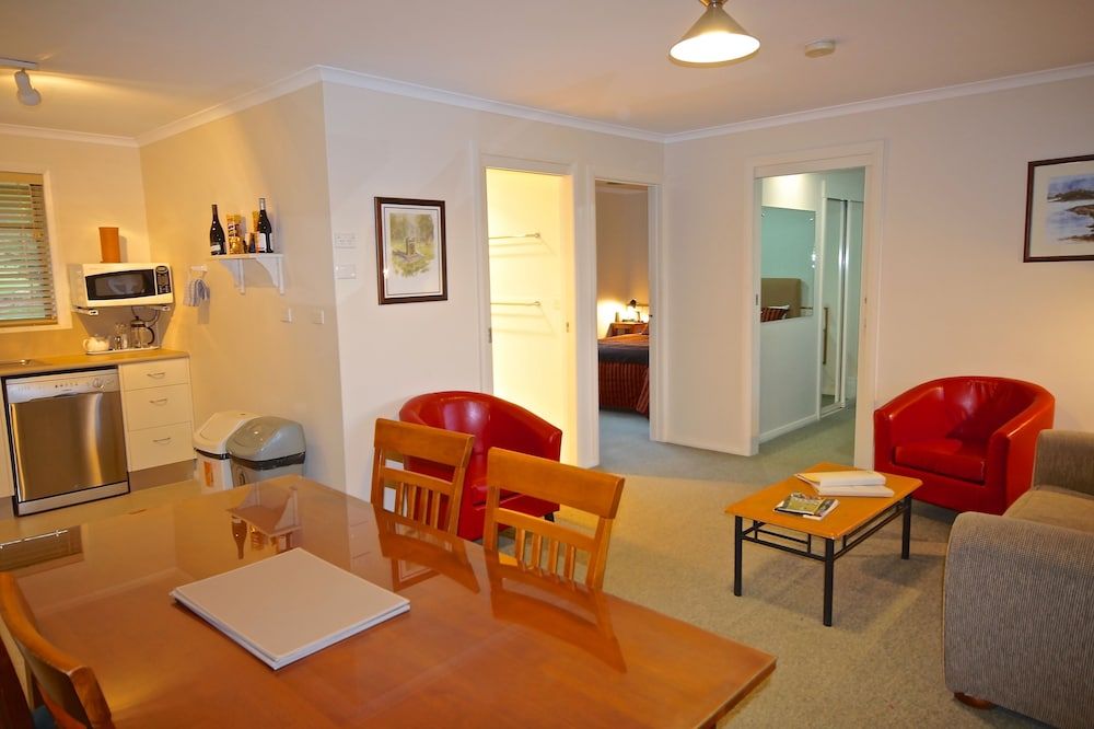 Companion, 2 Bedrooms