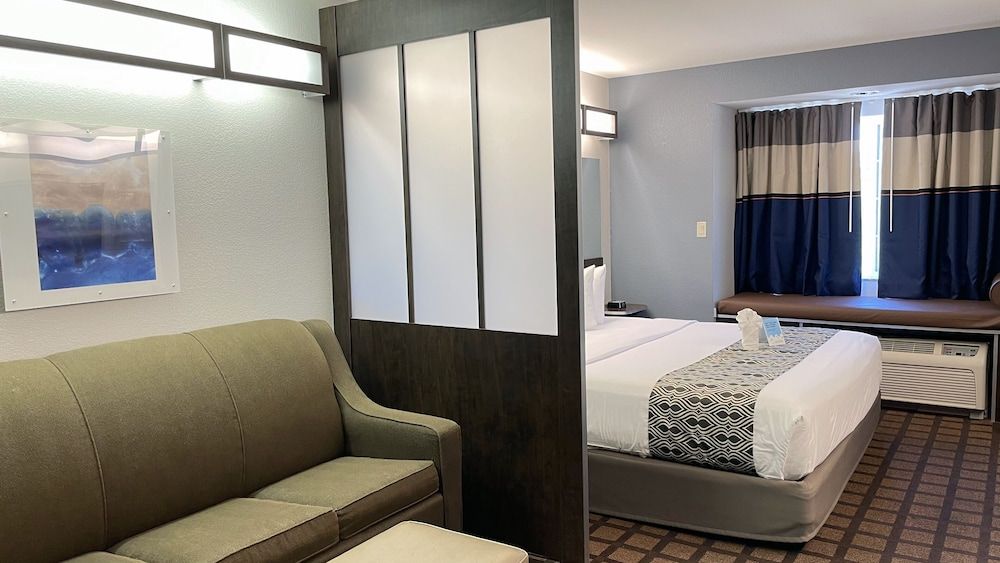 Studio Suite, 1 King Bed, Non Smoking