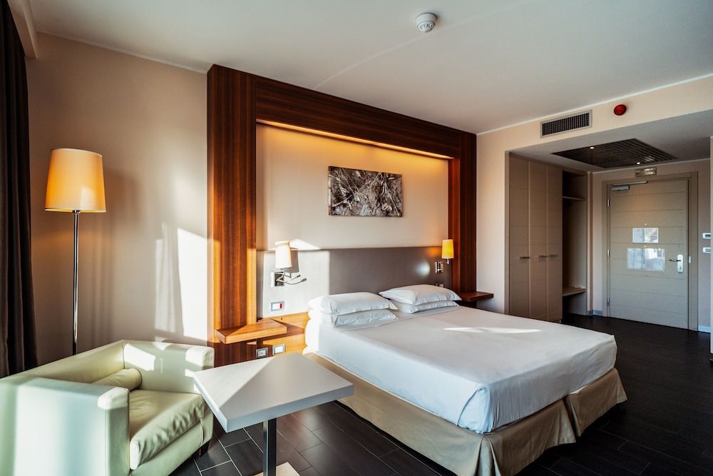 Deluxe Room, 1 King Bed, Non Smoking