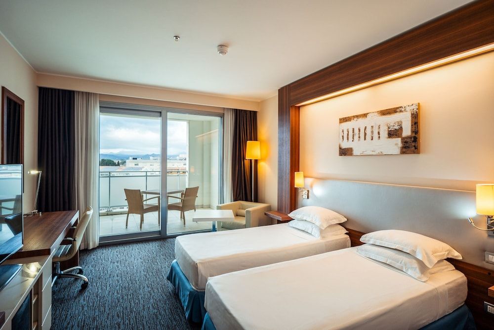 Superior Room, 2 Twin Beds, Non Smoking, Balcony