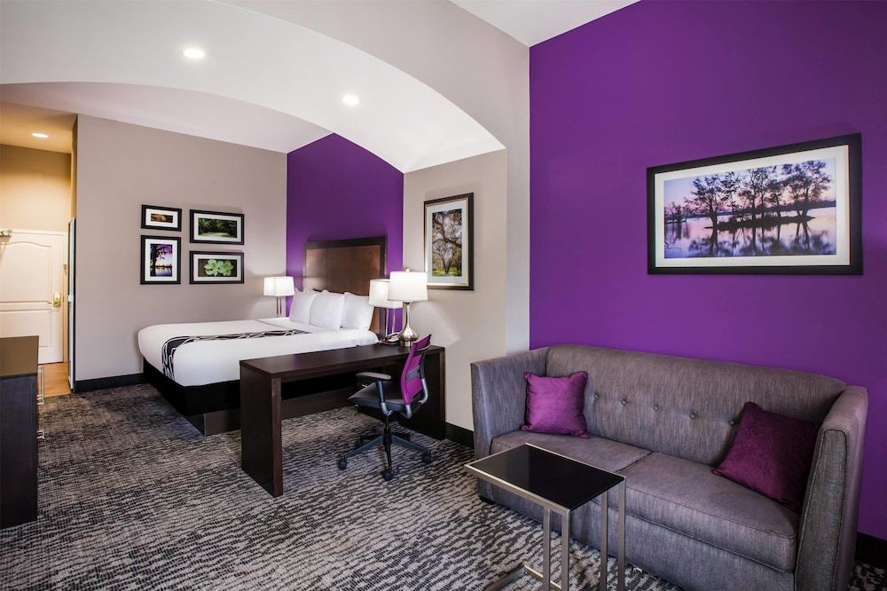 Deluxe Room, 1 King Bed, Non Smoking
