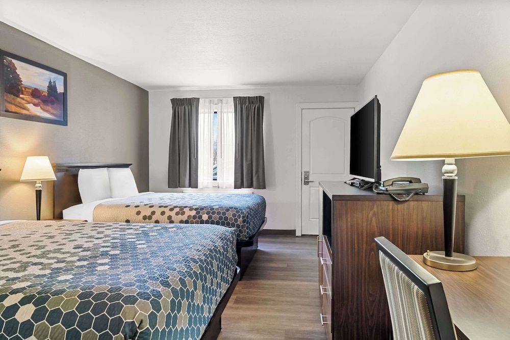 Standard Room, 2 Queen Beds, Non Smoking