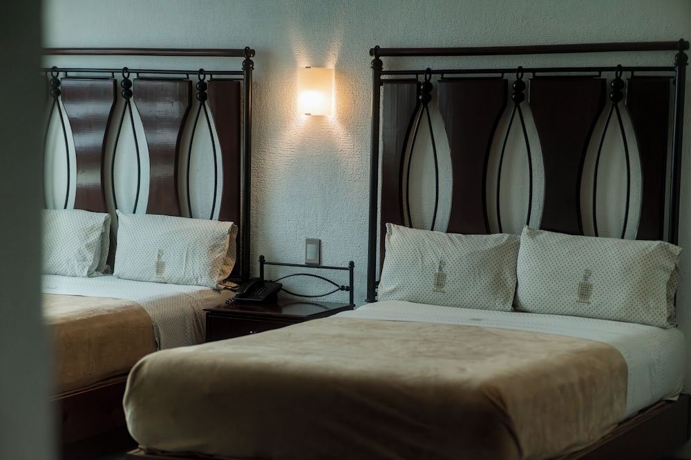 Hotel Alcazar Superior Double Room 15